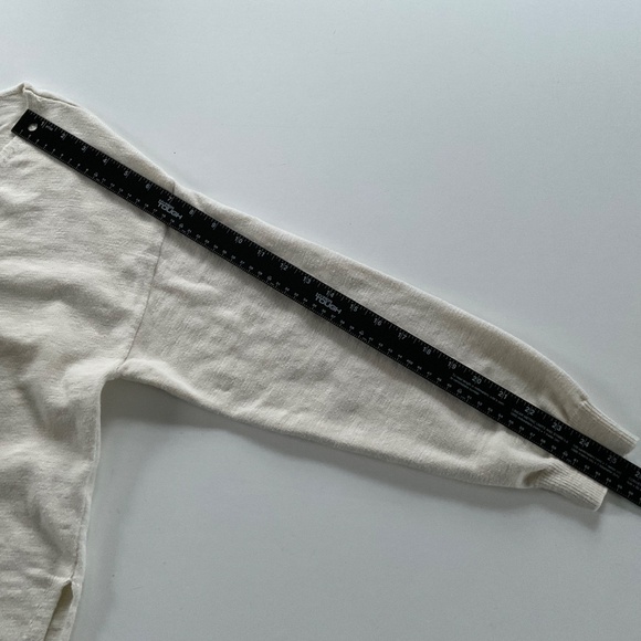 Free People Beach V-Neck Sweater Sz M Cream Slouchy Boho Lightweight Everyday - Picture 6 of 11